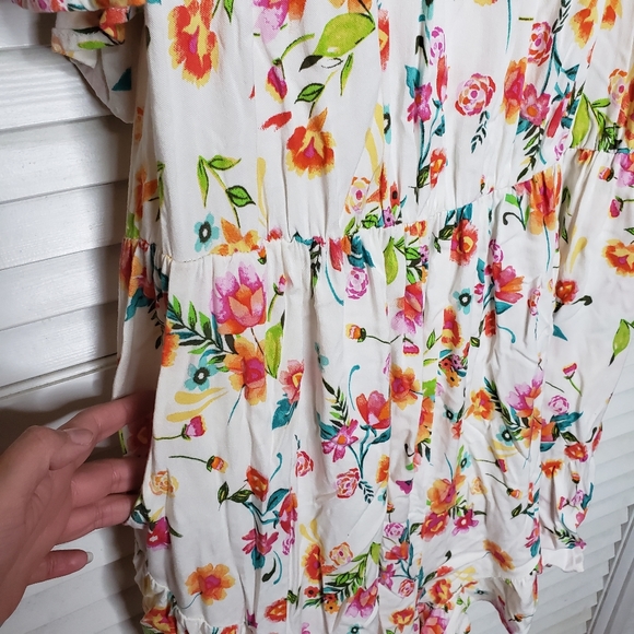 Torrid Floral Print Cold Shoulder Ruffle Romper 1X - Picture 8 of 16